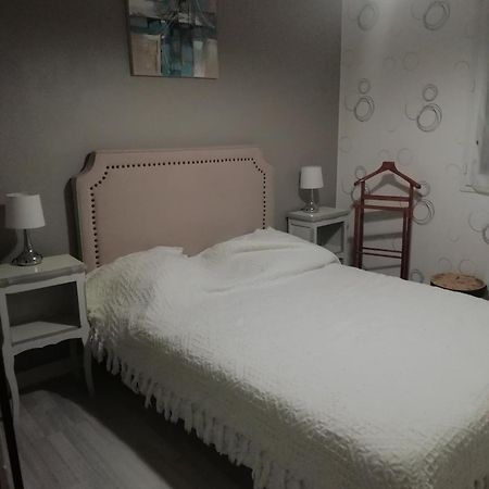 리모주 Chambre Dans Maison 아파트 외부 사진